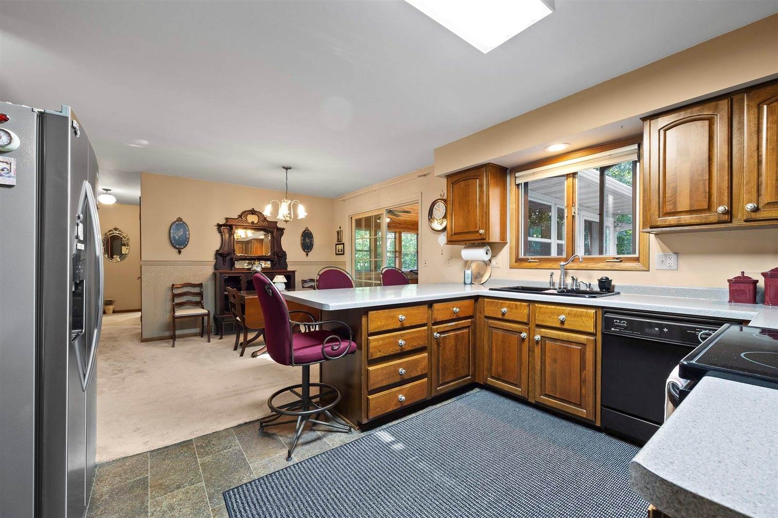 1721 Ridgewood Circle, Plover, WI 54467