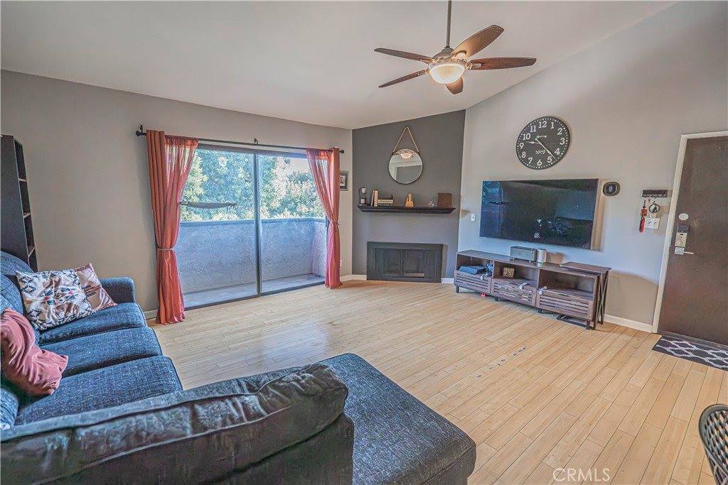 5500 Lindley Avenue, #215, Encino, CA 91316