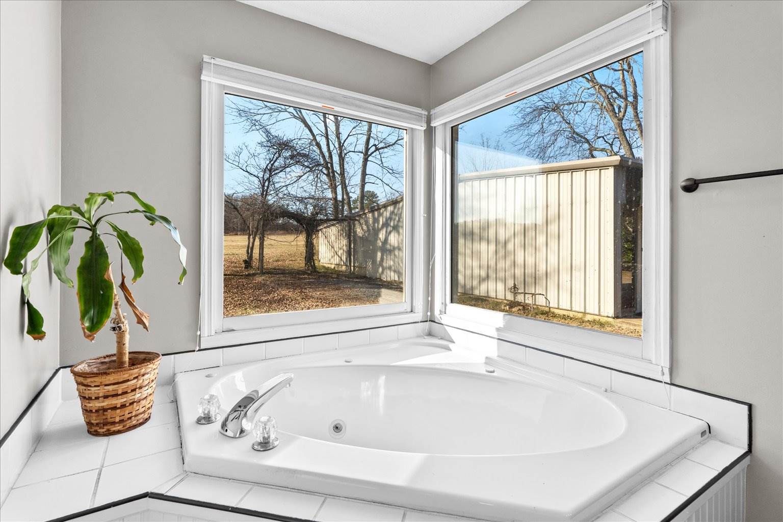 1682 Long Hollow Rd, Rock Spring, GA 30739