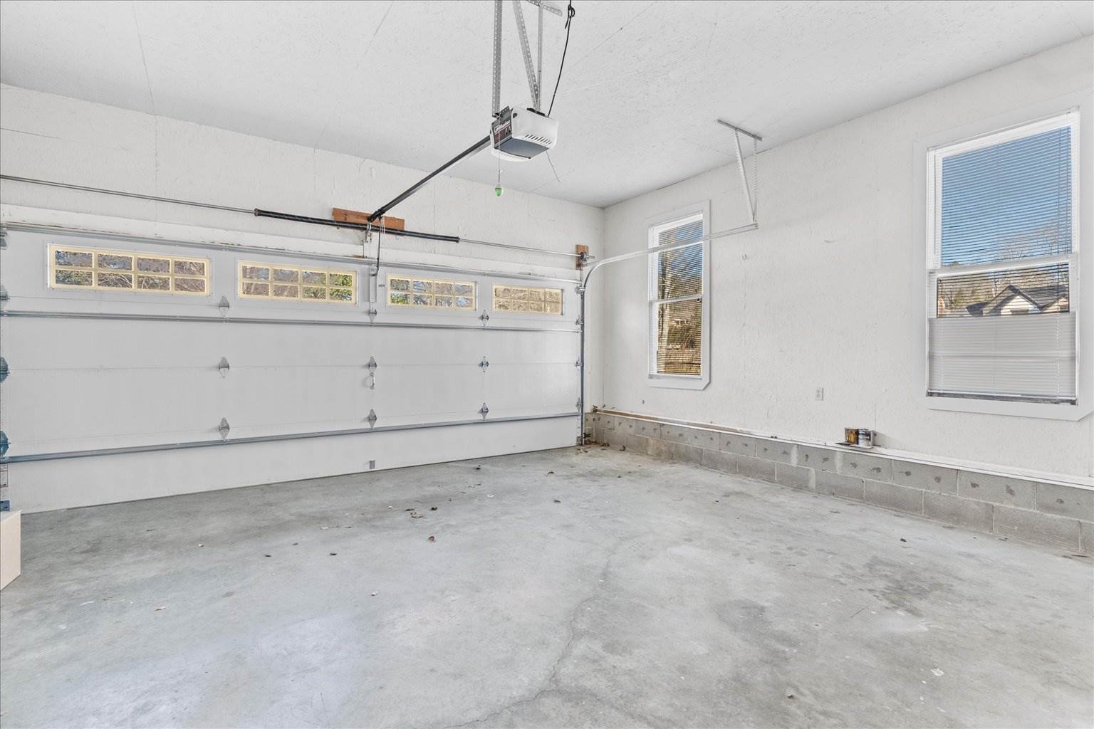 1682 Long Hollow Rd, Rock Spring, GA 30739