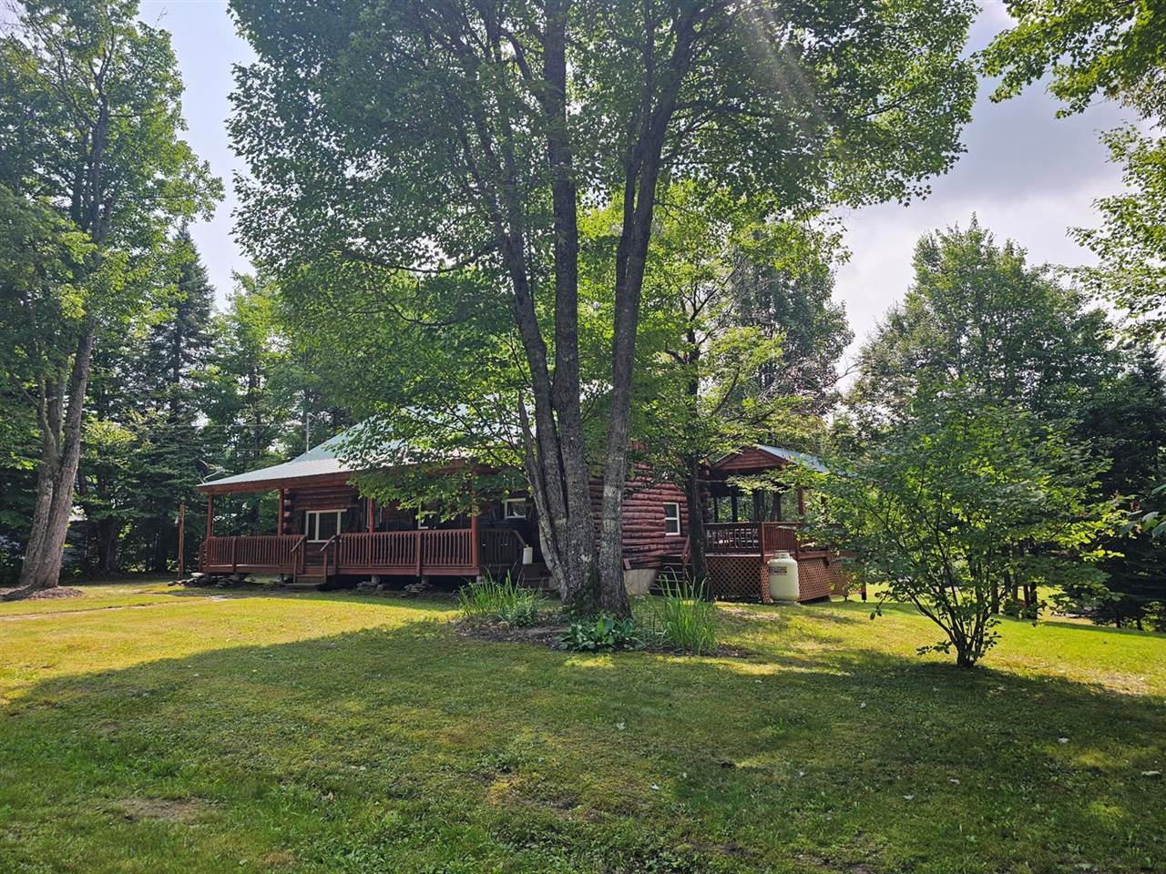 8 Fox Run Road, Jackman, ME 04945