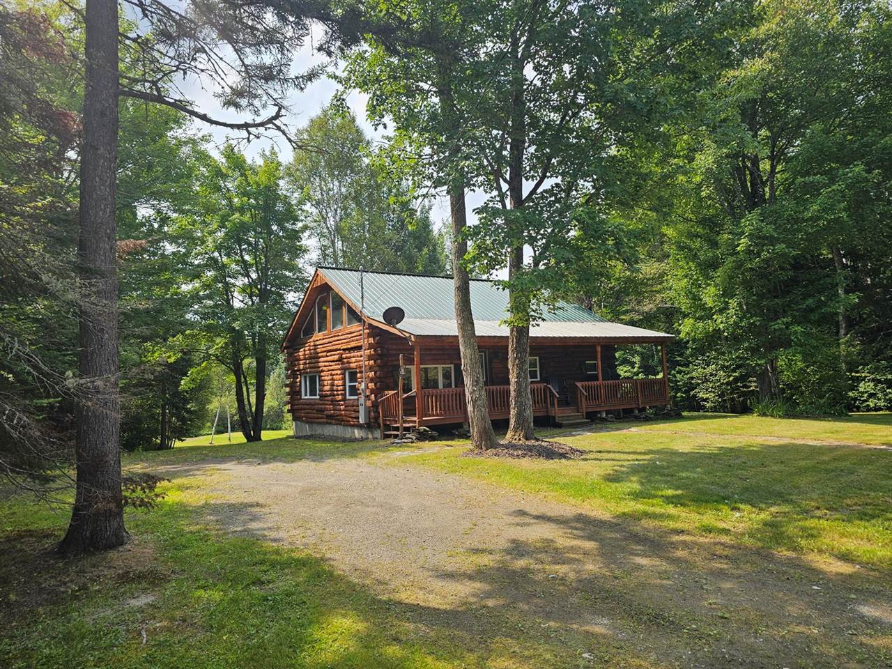 8 Fox Run Road, Jackman, ME 04945