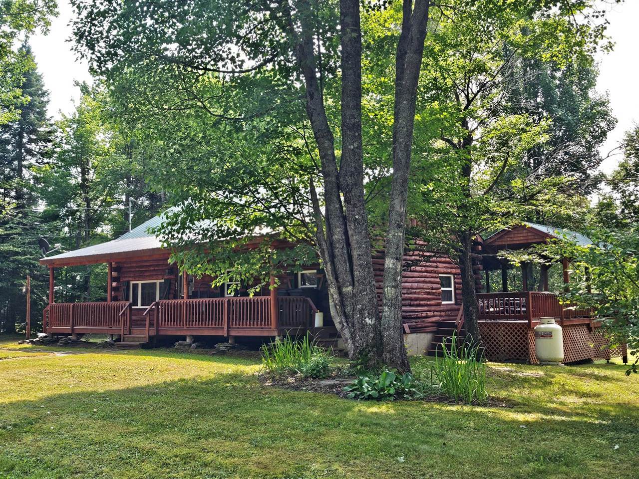 8 Fox Run Road, Jackman, ME 04945