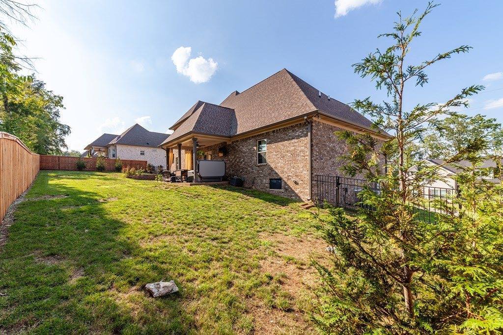 1023 C P Stewart Blvd, Lebanon, TN 37087