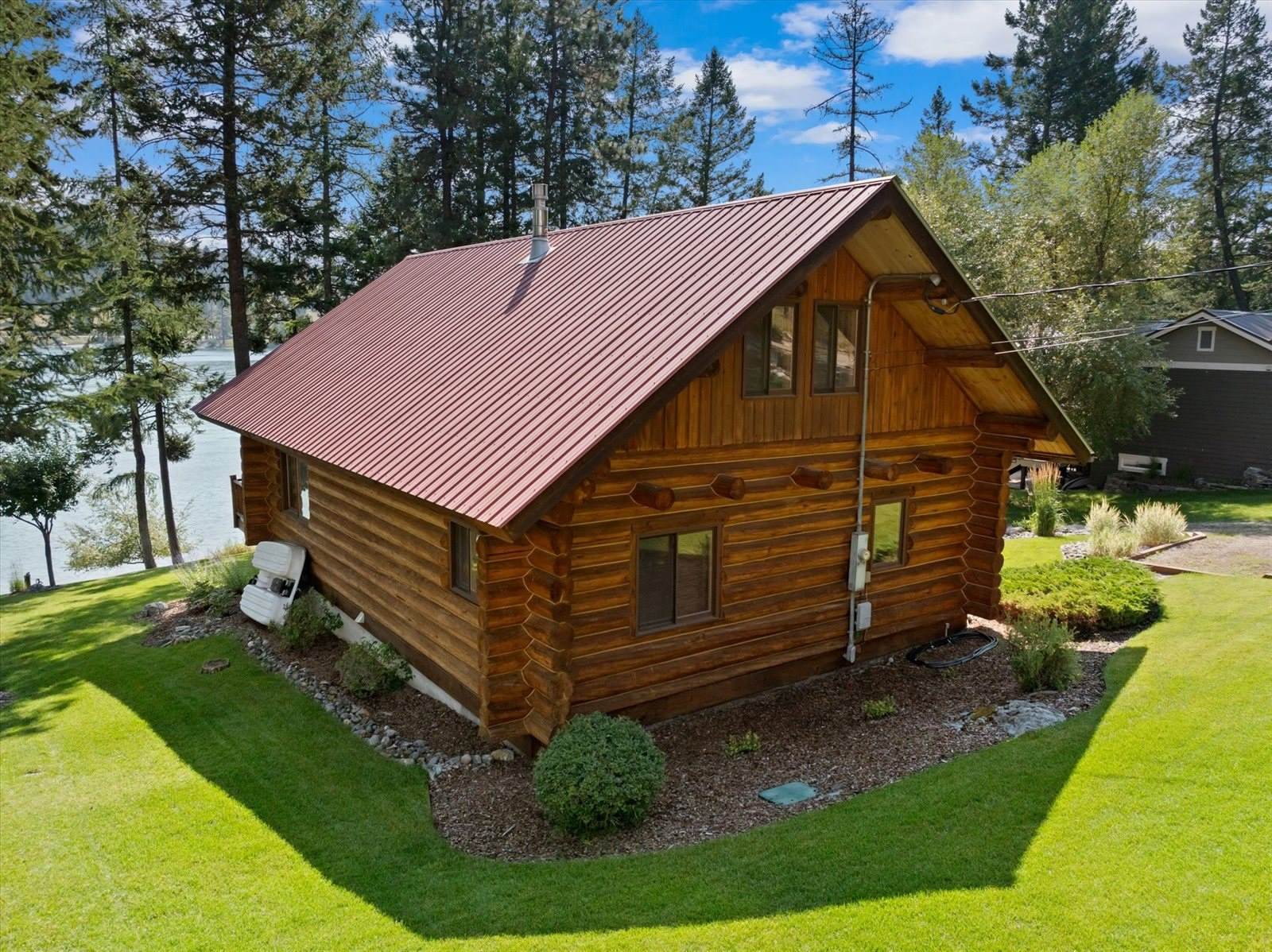 662 South Foys Lake Drive, Kalispell, MT 59901