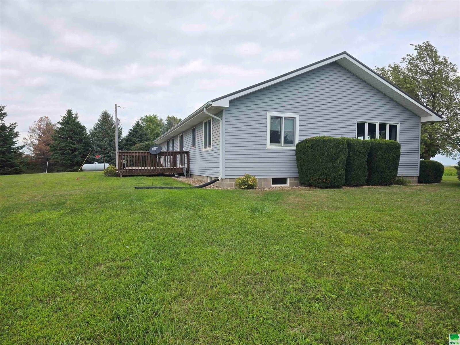 21179 Bluebird Ave, Westfield, IA 51062