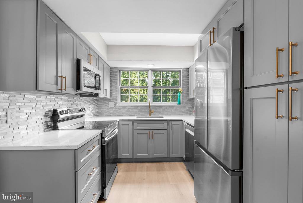 3800 Green Ridge Court, Fairfax, VA 22033