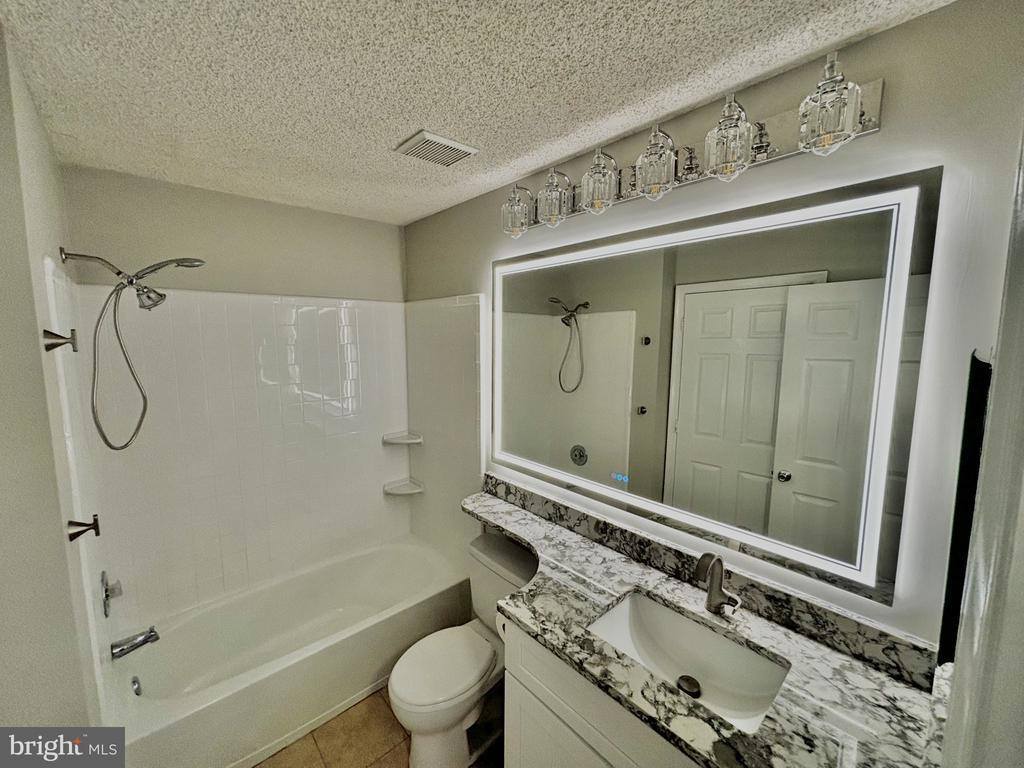 3800 Green Ridge Court, Fairfax, VA 22033