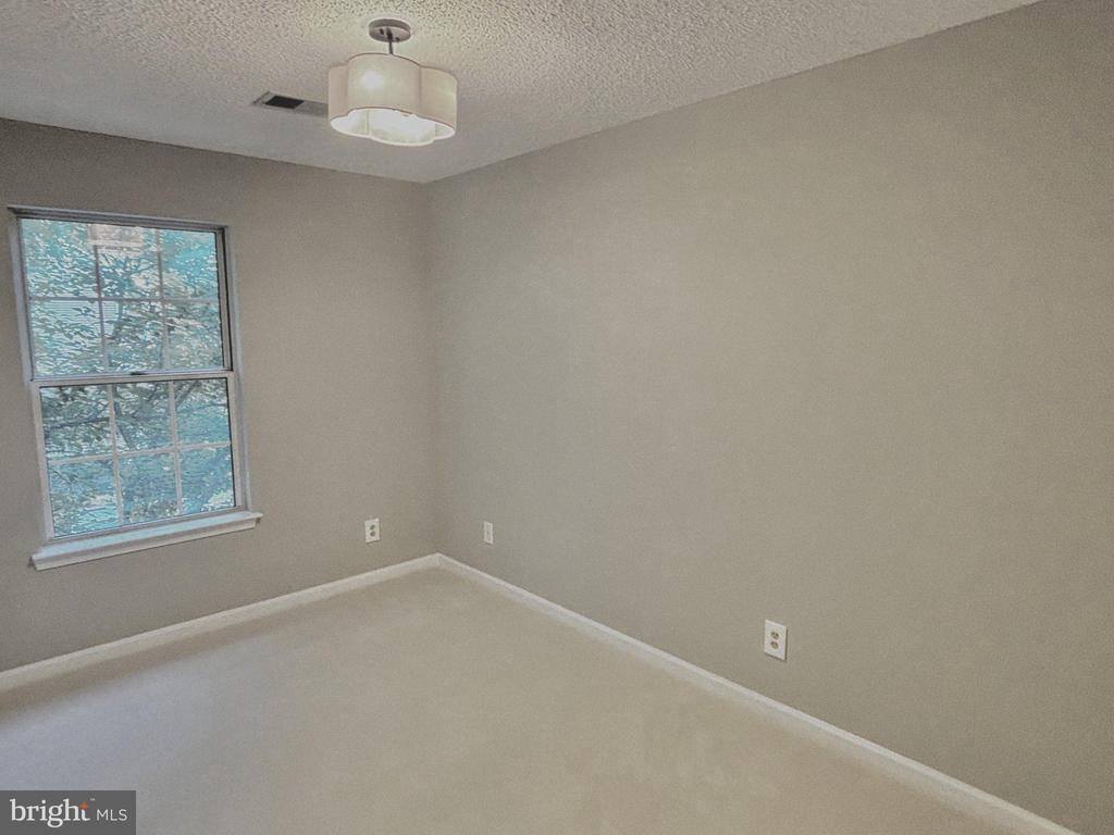 3800 Green Ridge Court, Fairfax, VA 22033