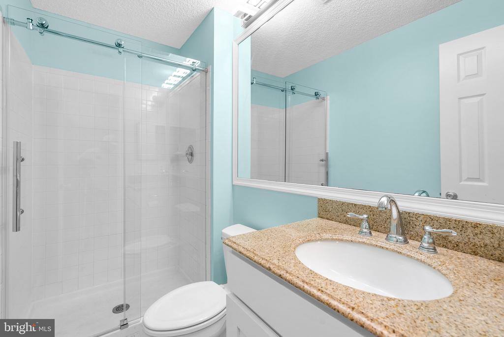 3800 Green Ridge Court, Fairfax, VA 22033