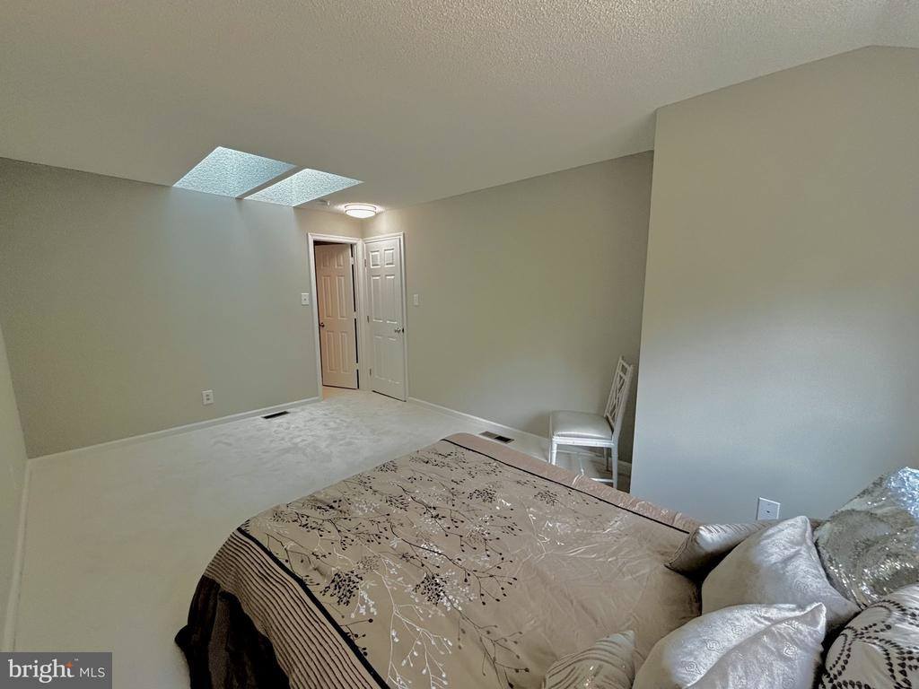 3800 Green Ridge Court, Fairfax, VA 22033