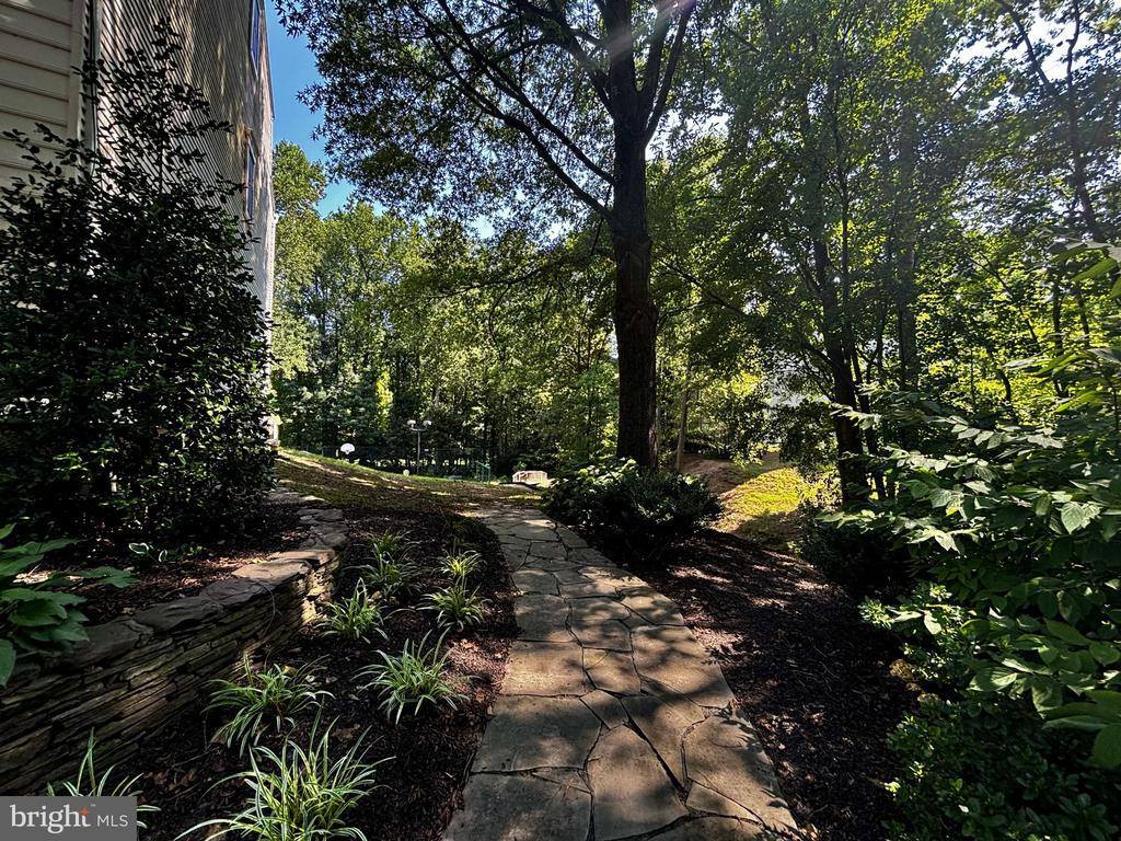 3800 Green Ridge Court, Fairfax, VA 22033