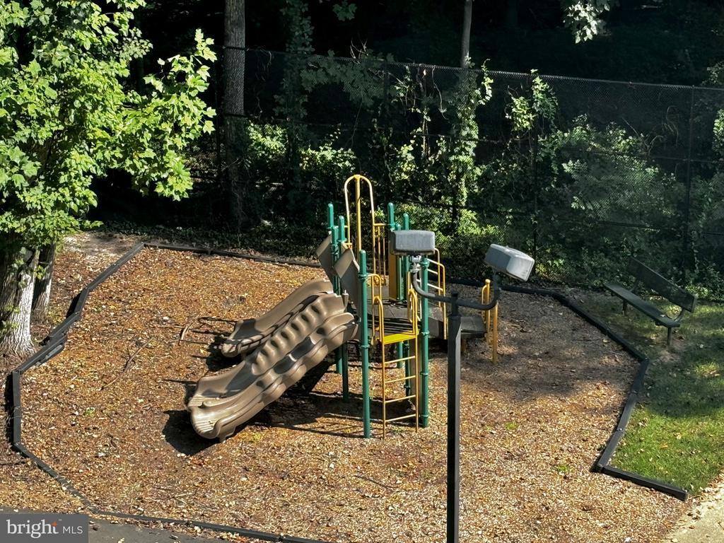 3800 Green Ridge Court, Fairfax, VA 22033