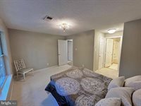 3800 Green Ridge Court, Fairfax, VA 22033