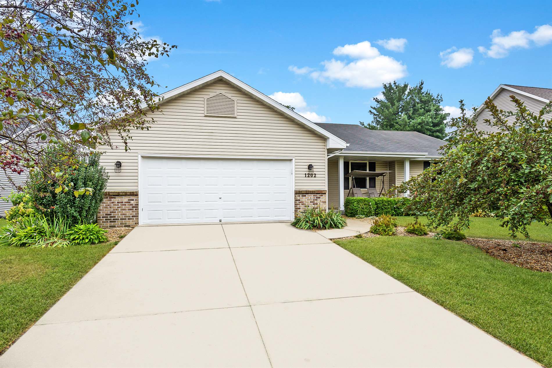 1202 Terapin, Janesville, WI 53545