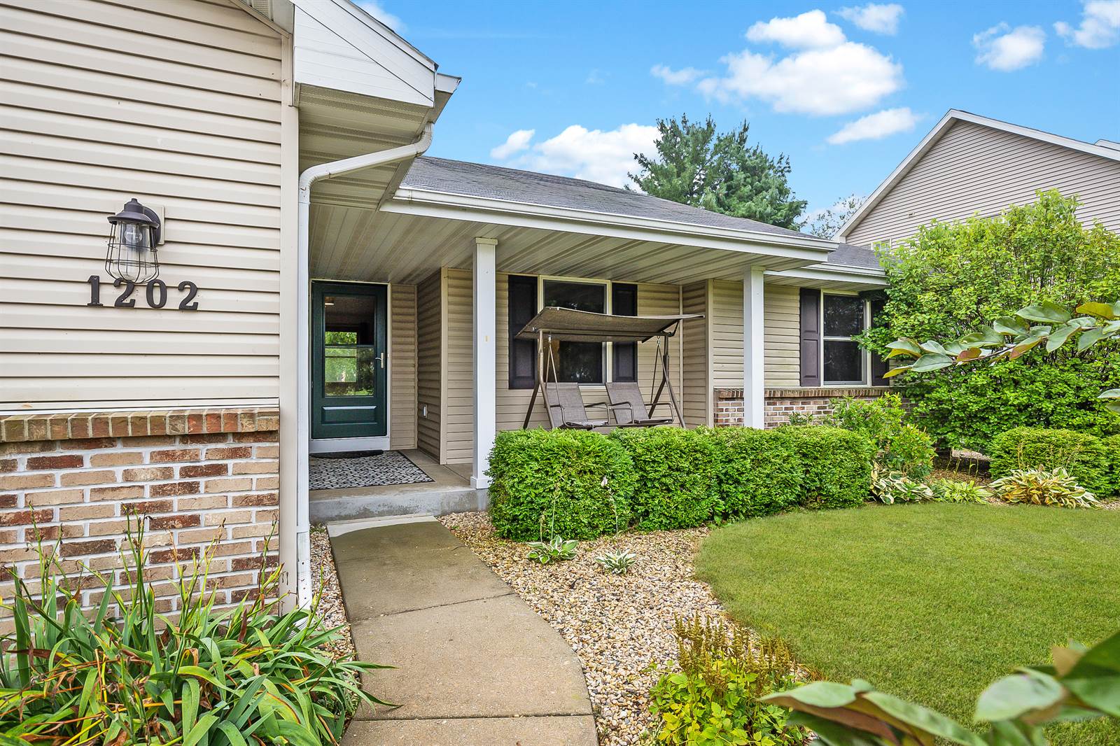 1202 Terapin, Janesville, WI 53545