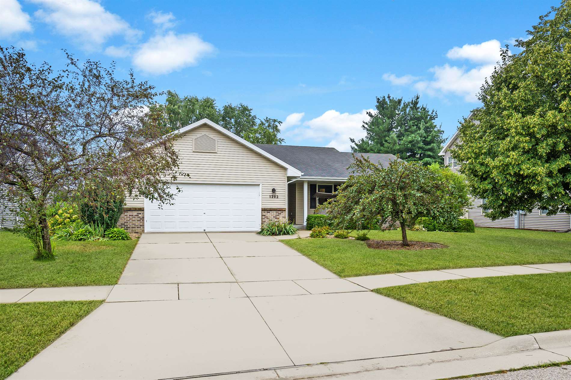 1202 Terapin, Janesville, WI 53545