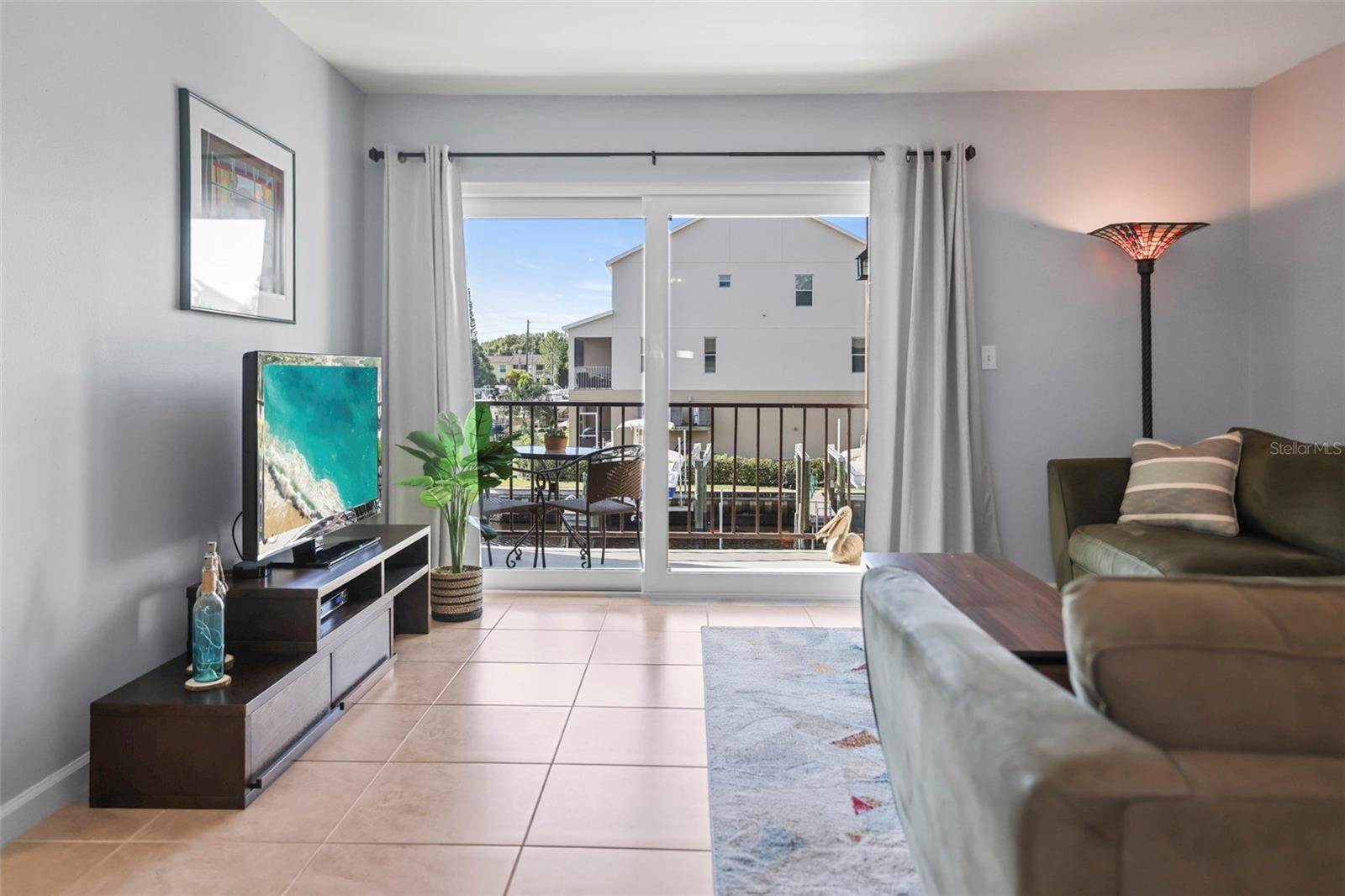 364 Moorings Cove Drive, Tarpon Springs, FL 34689