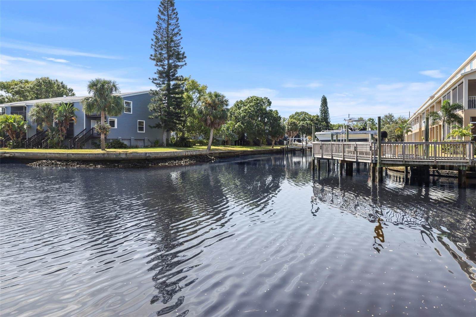 364 Moorings Cove Drive, Tarpon Springs, FL 34689