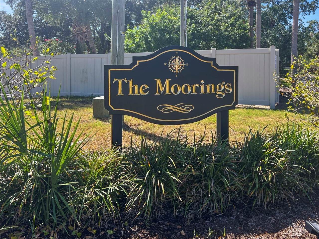 364 Moorings Cove Drive, Tarpon Springs, FL 34689