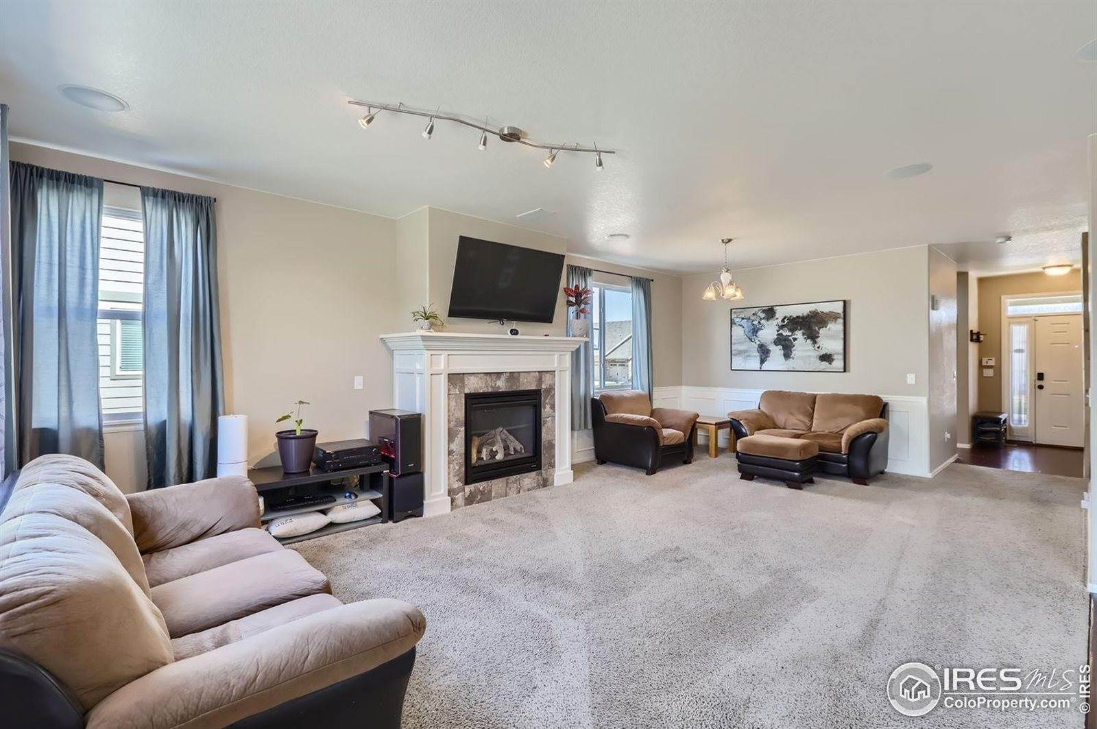 8407 Raspberry Dr, Frederick, CO 80504