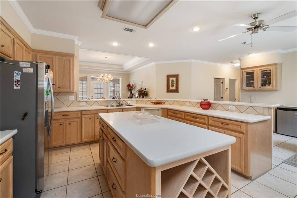 4718 Stonebriar, College Station, TX 77845