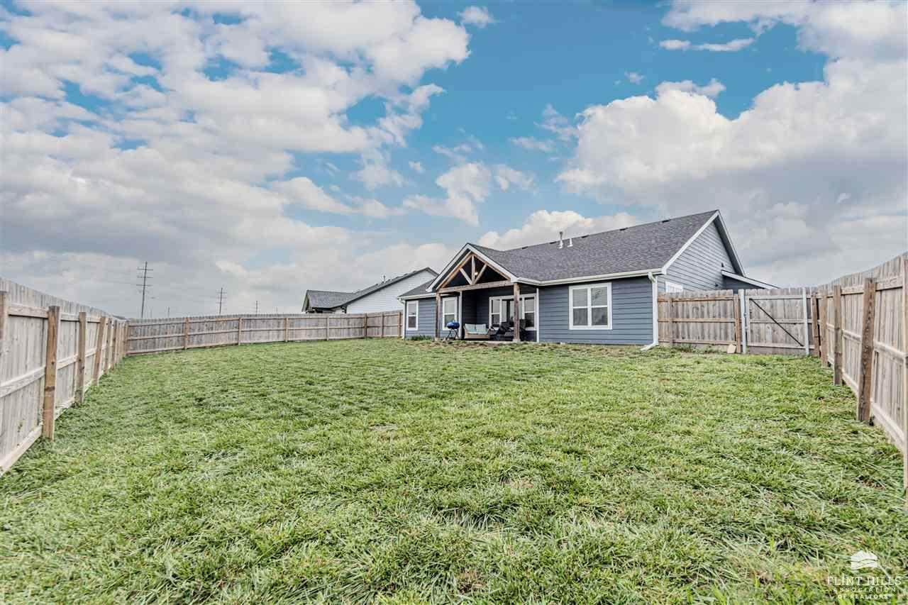 805 Waxwing Drive, Manhattan, KS 66502