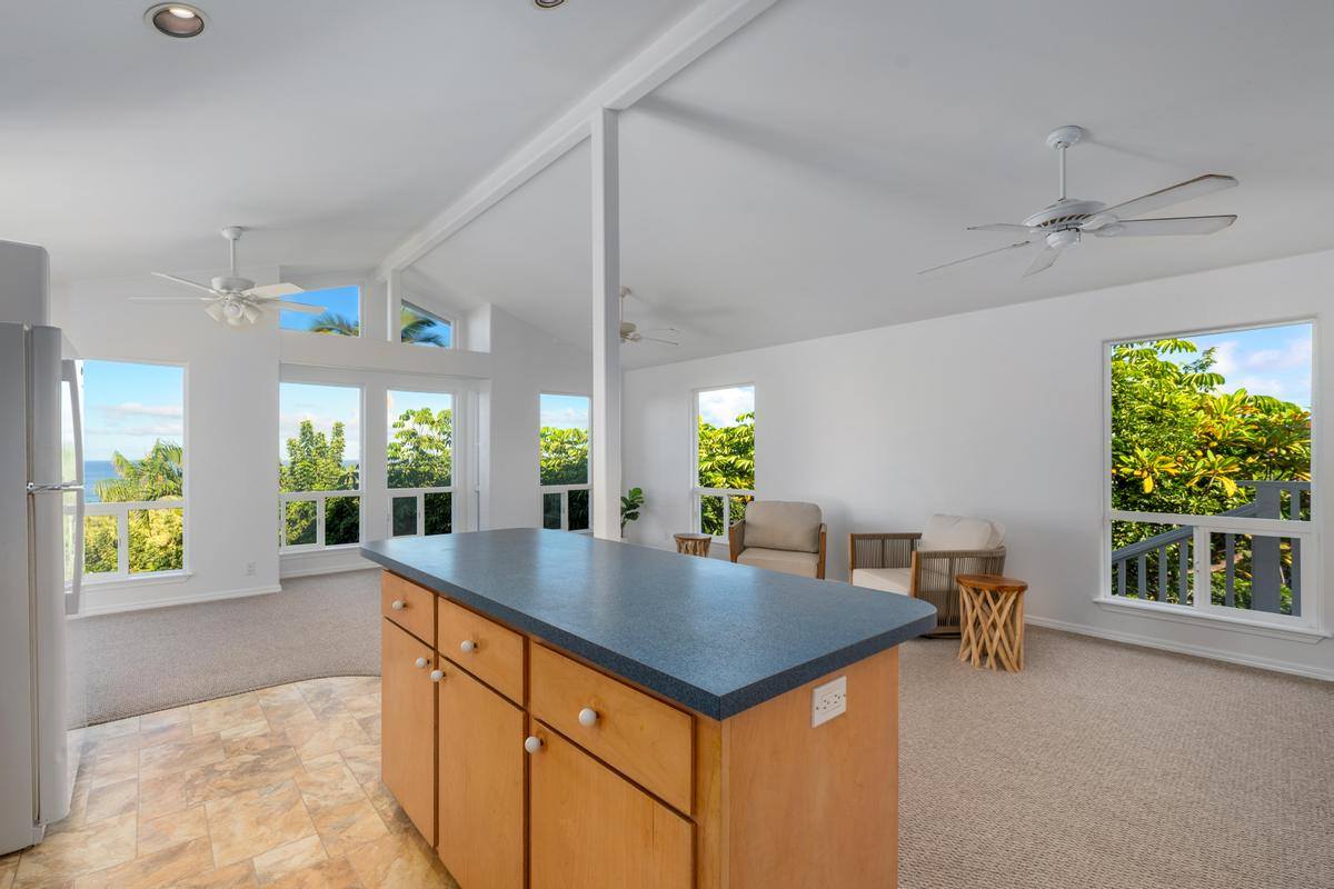 76-6299 Kaheiau St, Kailua Kona, HI 96740