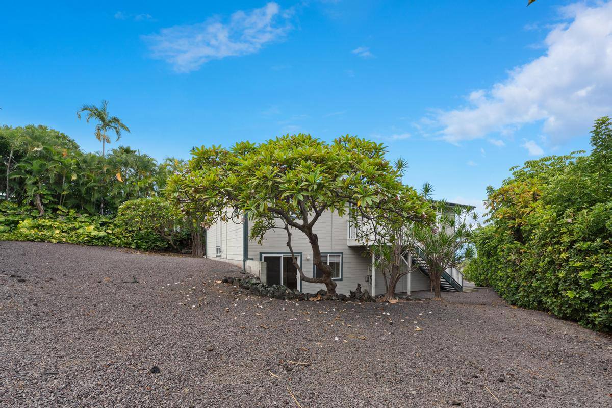 76-6299 Kaheiau St, Kailua Kona, HI 96740