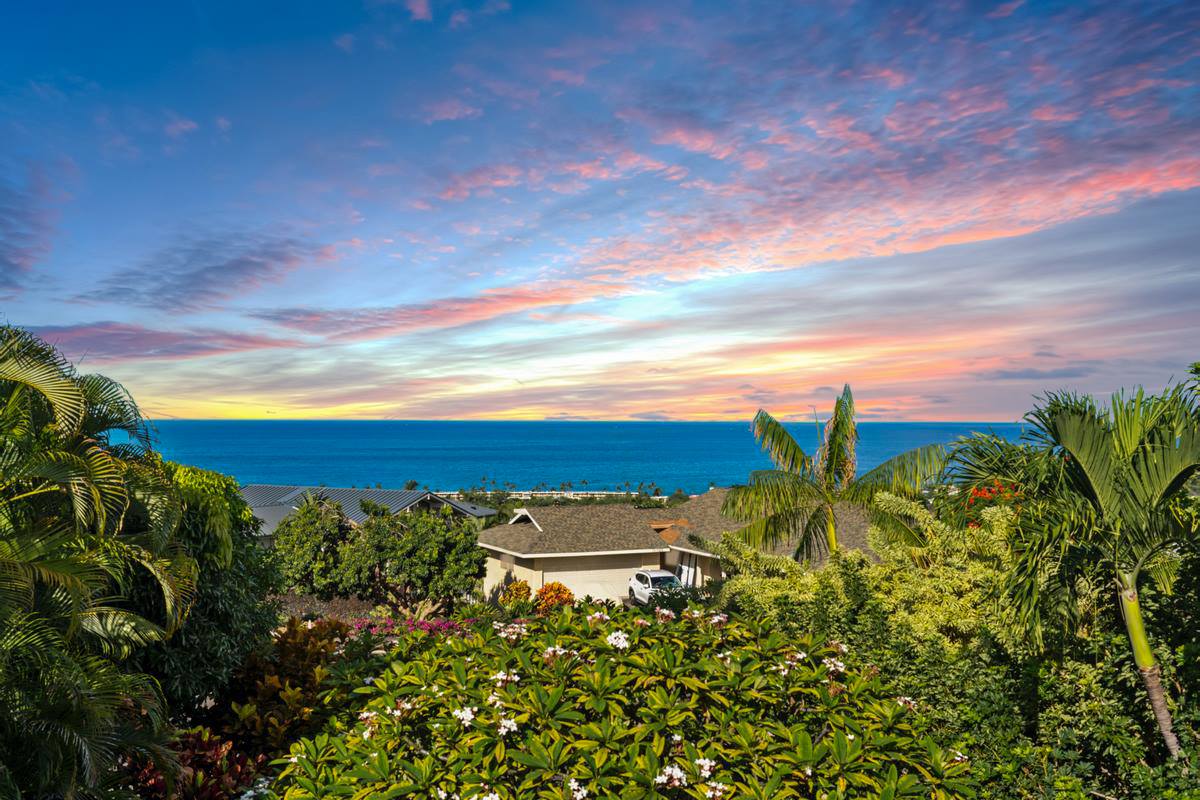 76-6299 Kaheiau St, Kailua Kona, HI 96740