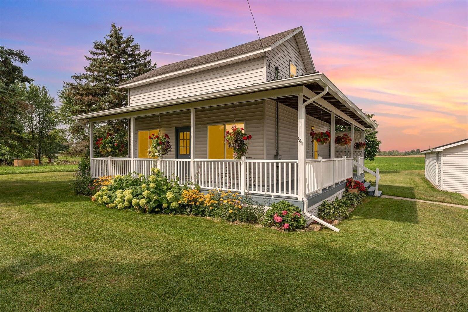 6580 S Eberhart Avenue, Clare, MI 48617