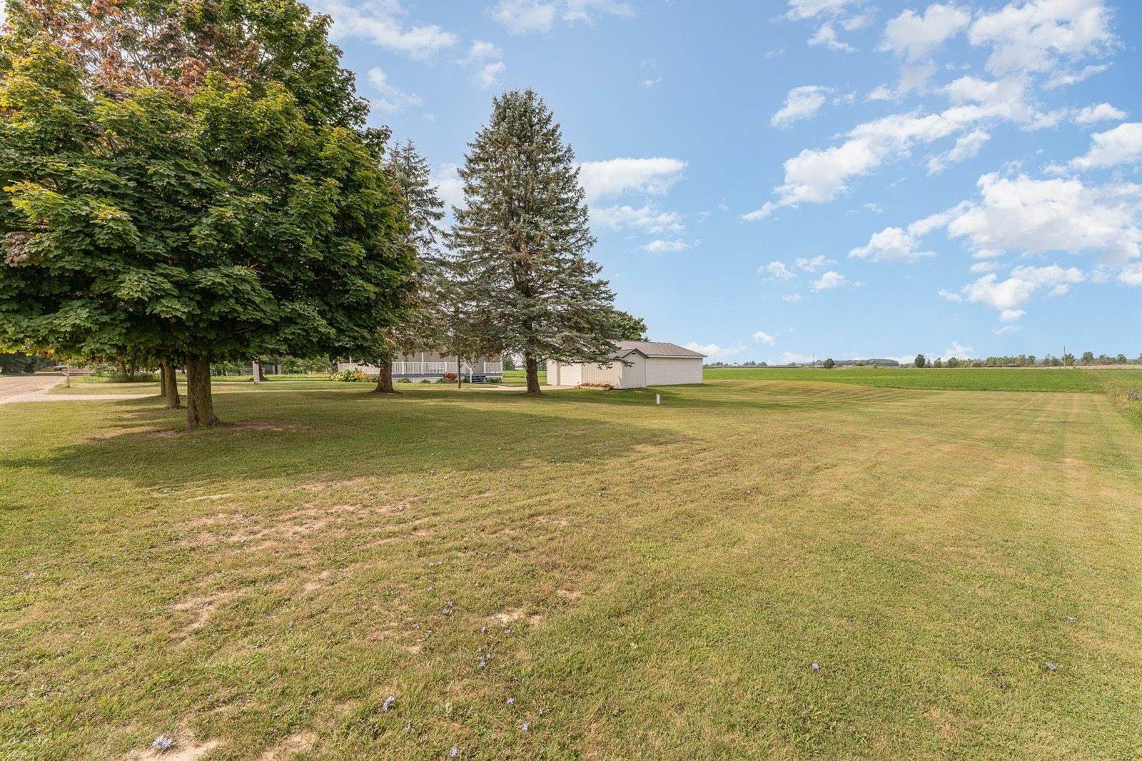 6580 S Eberhart Avenue, Clare, MI 48617