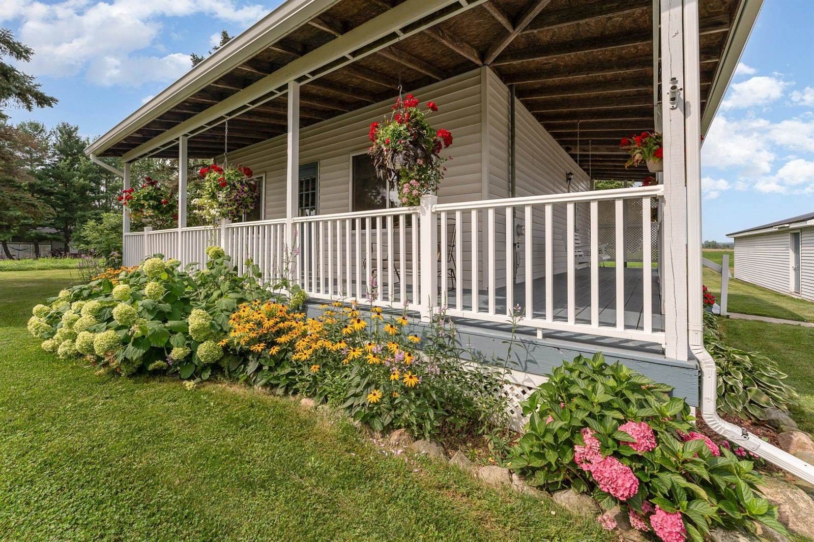 6580 S Eberhart Avenue, Clare, MI 48617