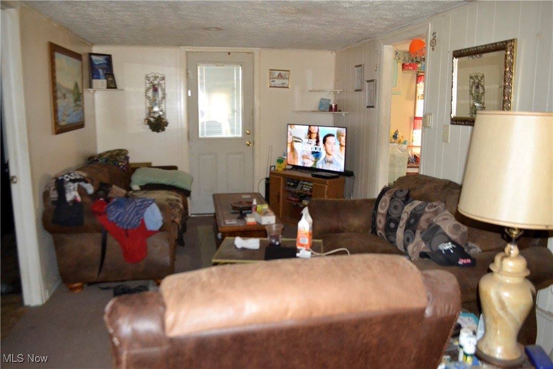 8171 Lindberg Street, Masury, OH 44438