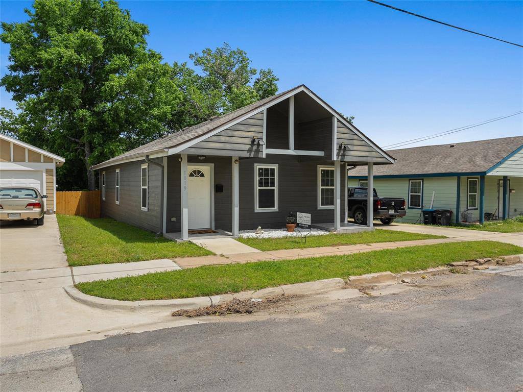 1019 East Magnolia Avenue, Fort Worth, TX 76104