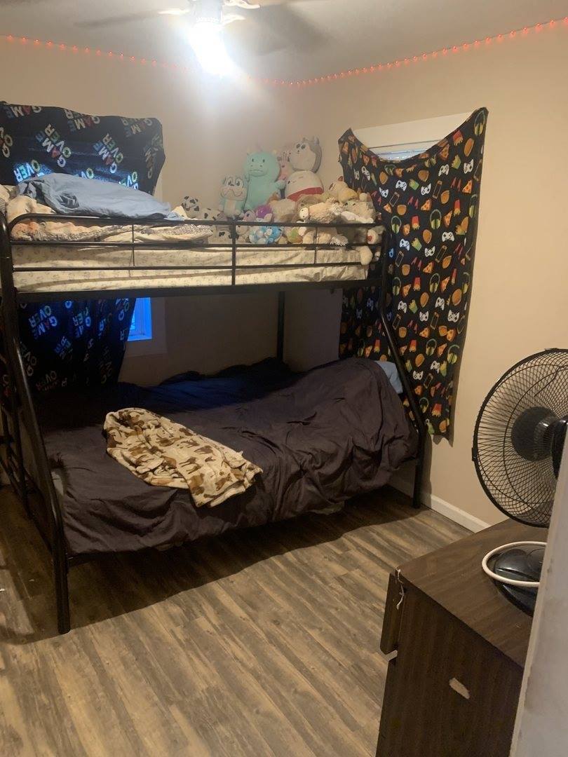 930 North Clarendon Drive, Round Lake Beach, IL 60073