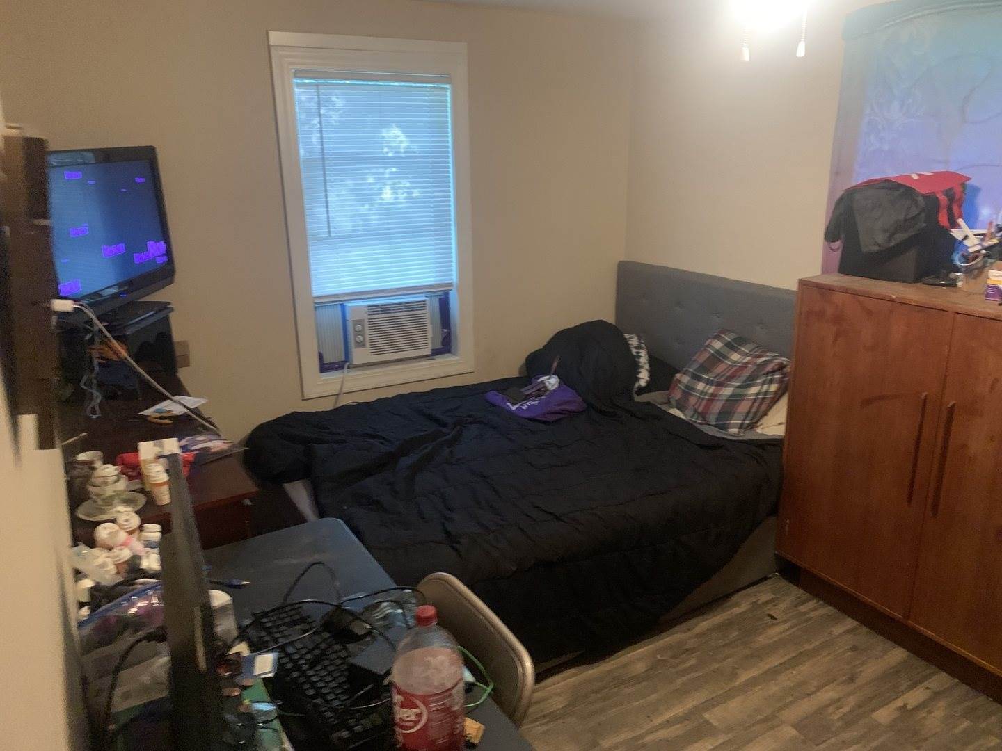 930 North Clarendon Drive, Round Lake Beach, IL 60073