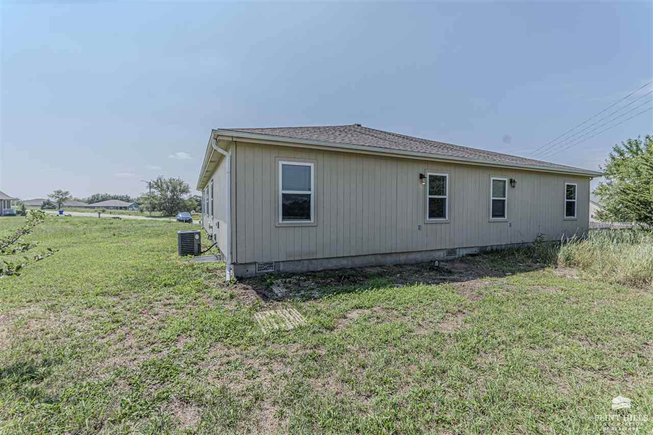 2135 Killdeer Court, Junction City, KS 66441