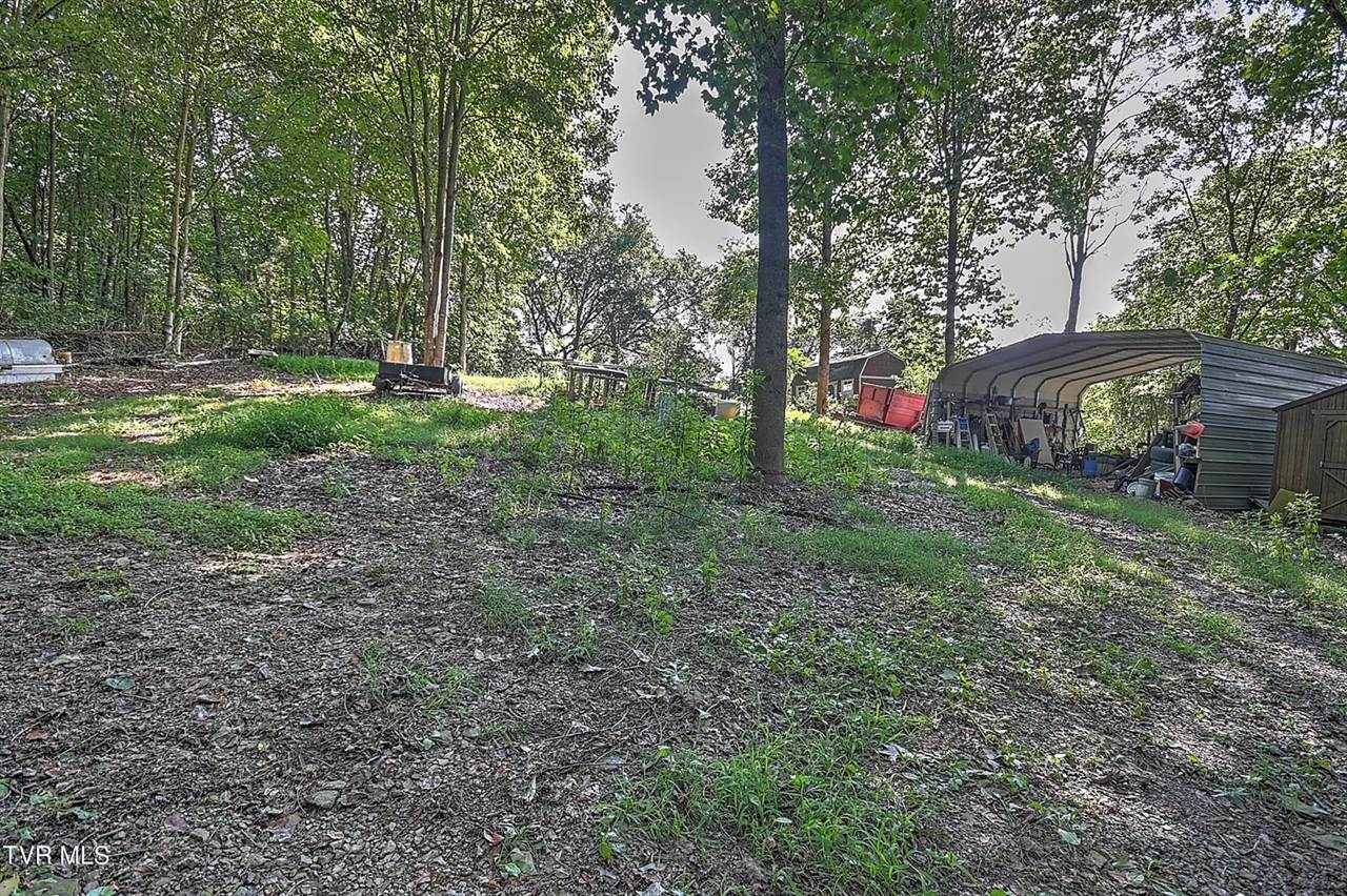 744 Ridge Drive, Piney Flats, TN 37686