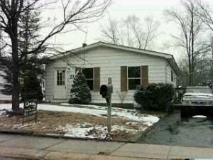 25 fawn road, Manalapan, NJ 07726