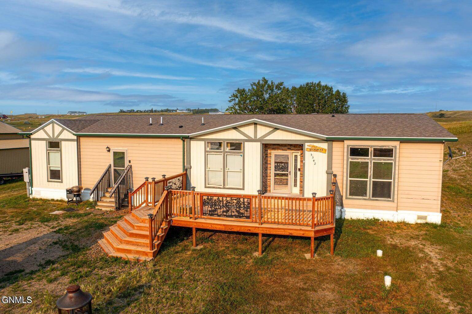 5342 Martinez Loop Nw, Williston, ND 58801