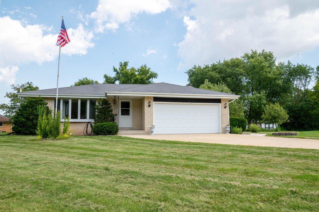 5136 S 44th STREET, Greenfield, WI 53220
