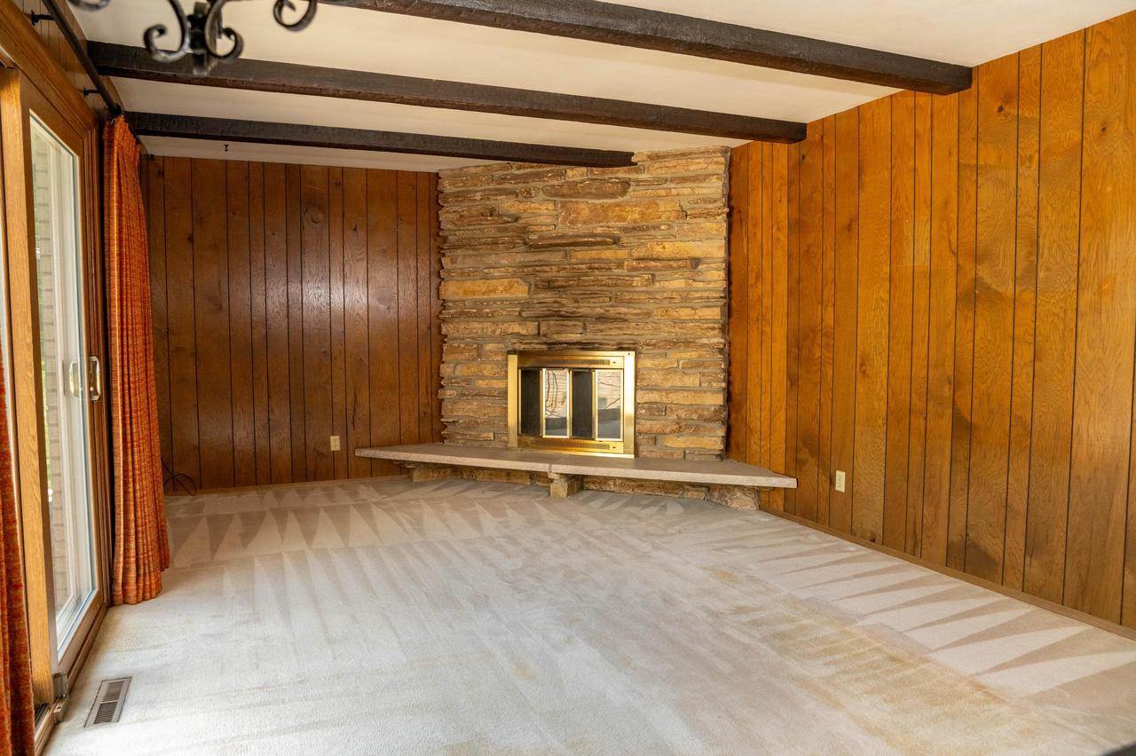 5136 S 44th STREET, Greenfield, WI 53220