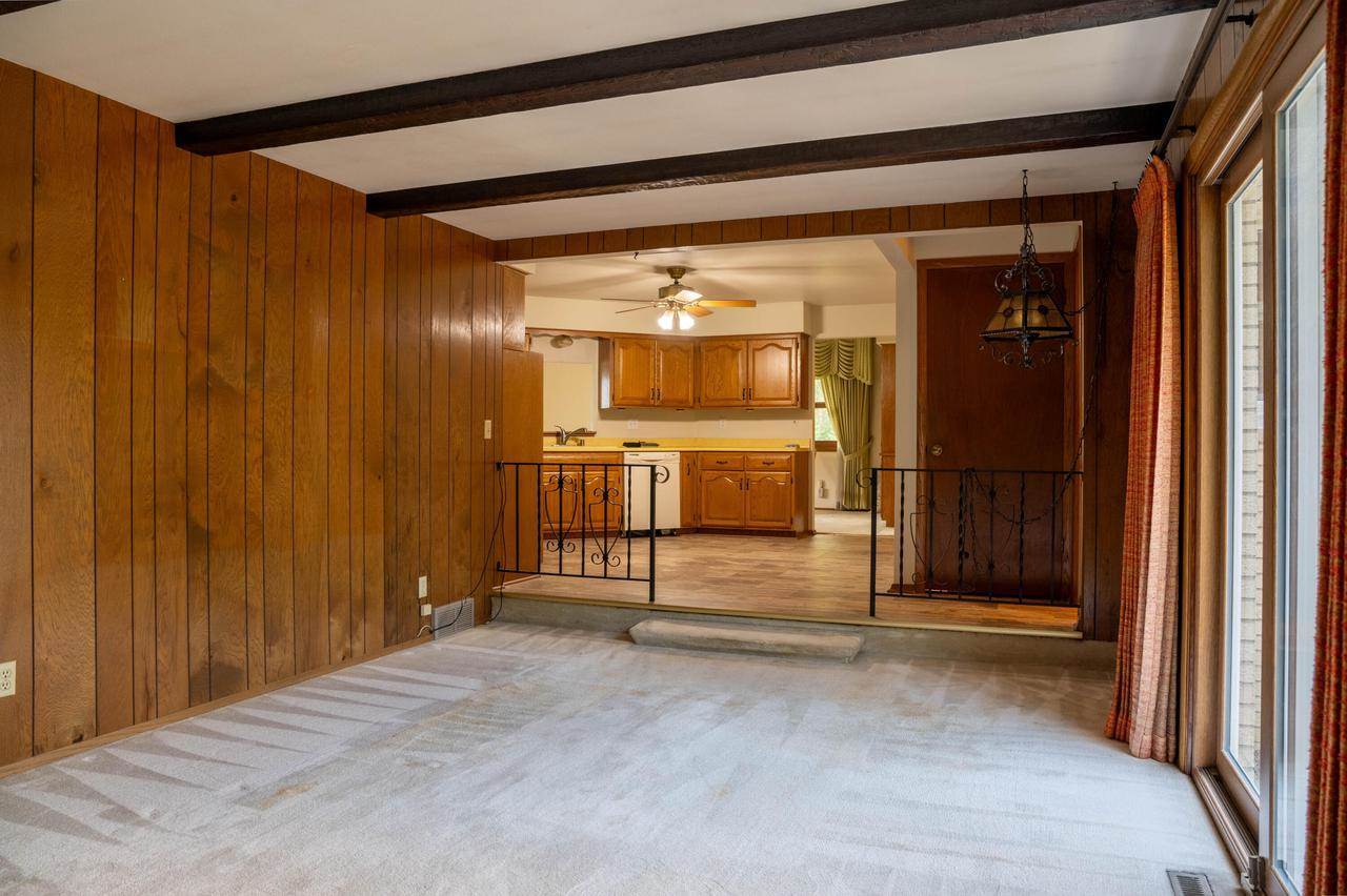 5136 S 44th STREET, Greenfield, WI 53220