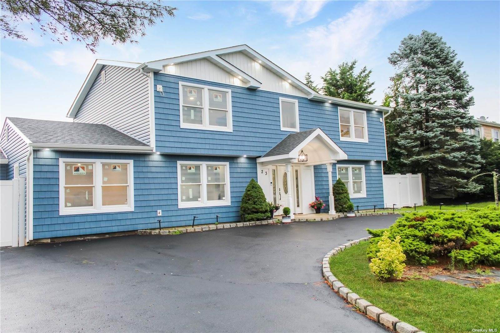 23 Patrician Lane, Medford, NY 11763