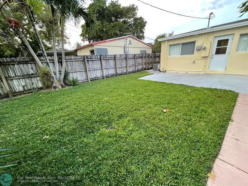 320 NW 53rd St, Fort Lauderdale, FL 33309