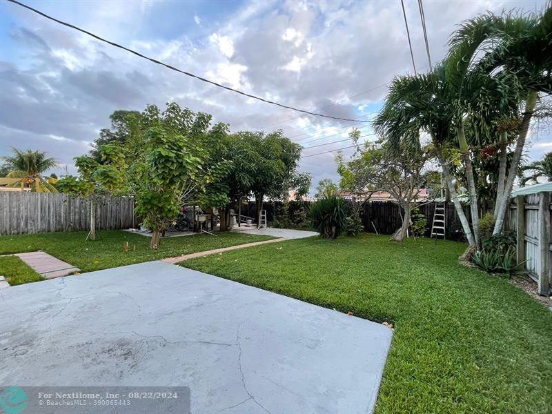 320 NW 53rd St, Fort Lauderdale, FL 33309