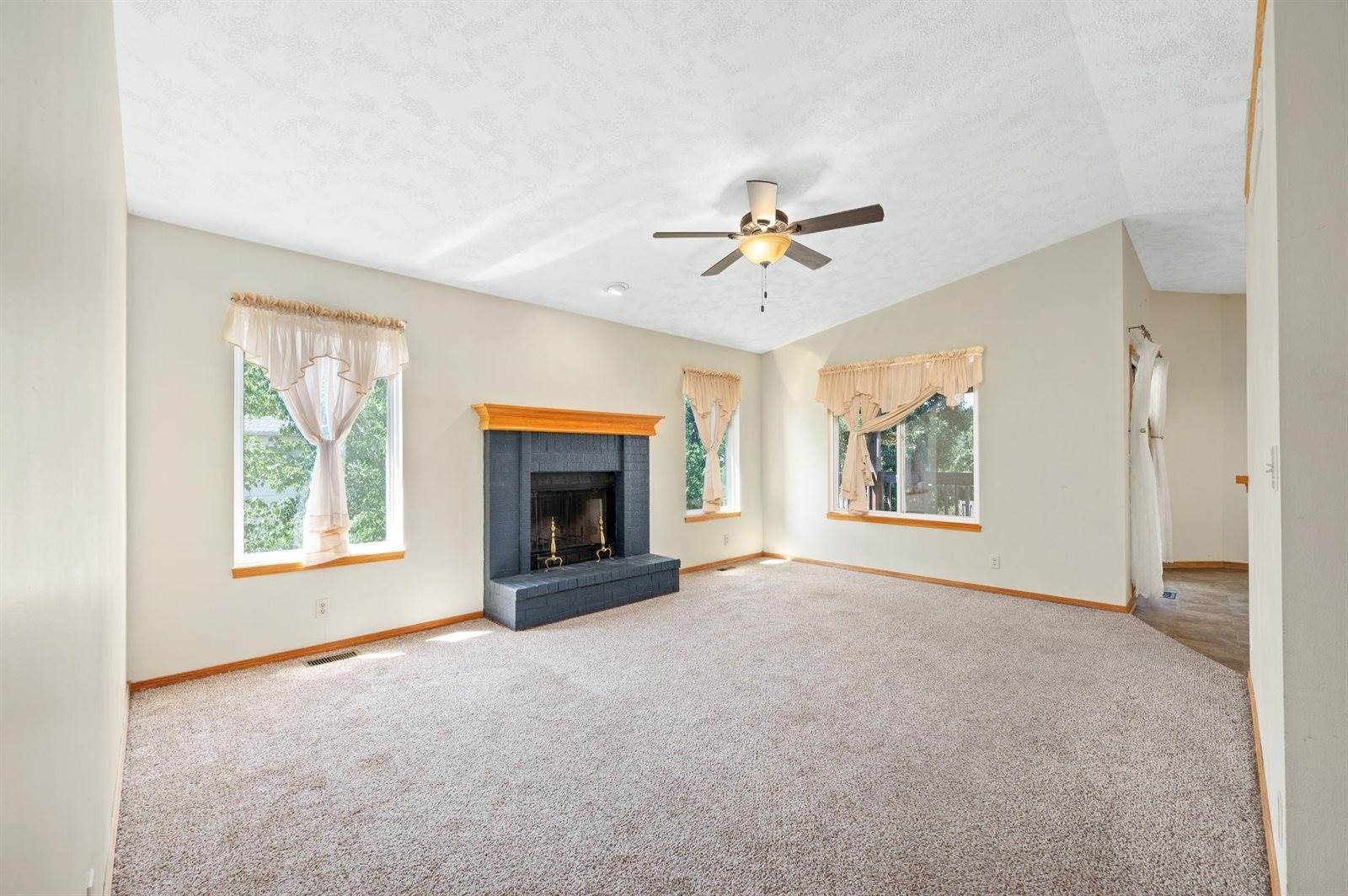 2317 South Prescott St, Wichita, KS 67209