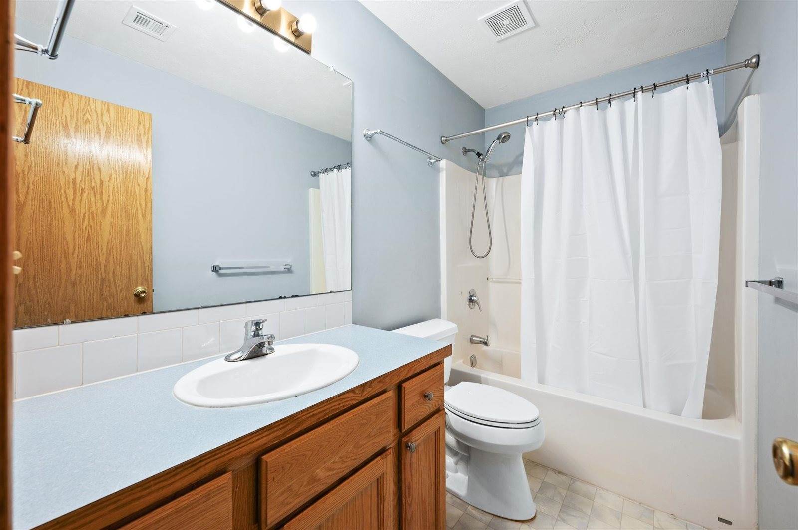 2317 South Prescott St, Wichita, KS 67209