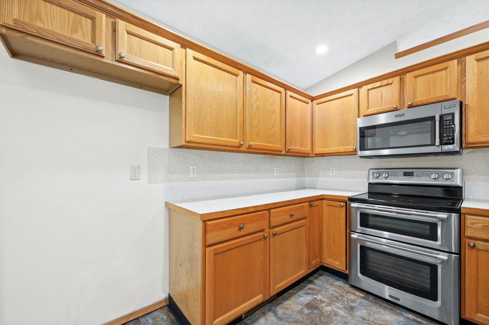 2317 South Prescott St, Wichita, KS 67209